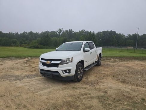 Used 2016 Chevrolet Colorado LT w/ Luxury Package, Chrome RWD image 2