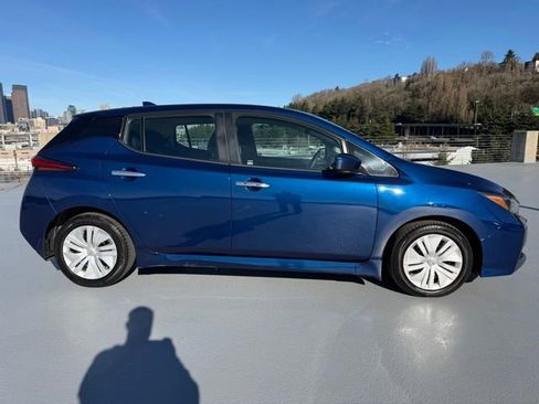 Used 2023 Nissan Leaf S image 2