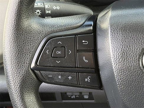 Used 2024 Toyota Sienna LE image 14