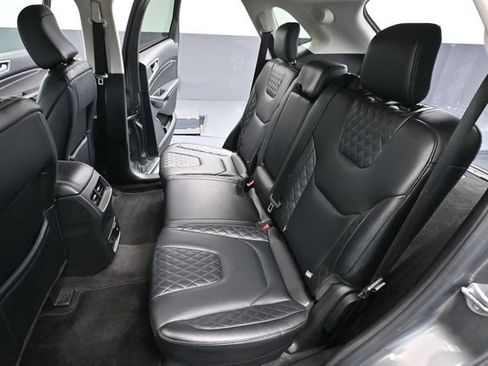 Used 2024 Ford Edge Titanium AWD/4WD image 37