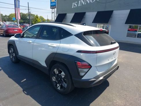 Used 2024 Hyundai Kona SEL FWD image 3