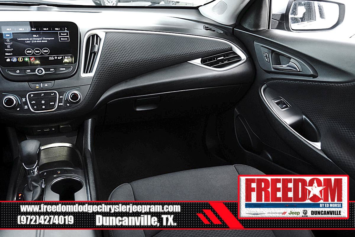 Used 2025 Chevrolet Malibu LT FWD image 35