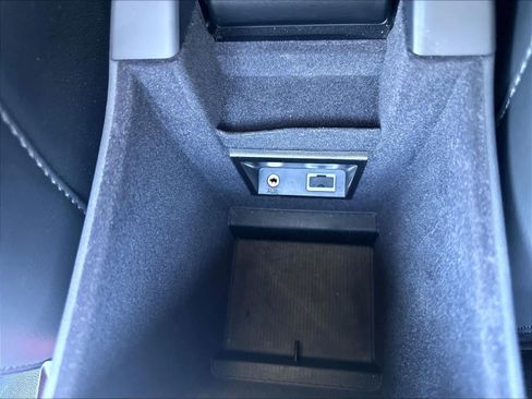 Used 2016 Volvo XC60 T5 Premier w/ Proximity Package FWD image 37