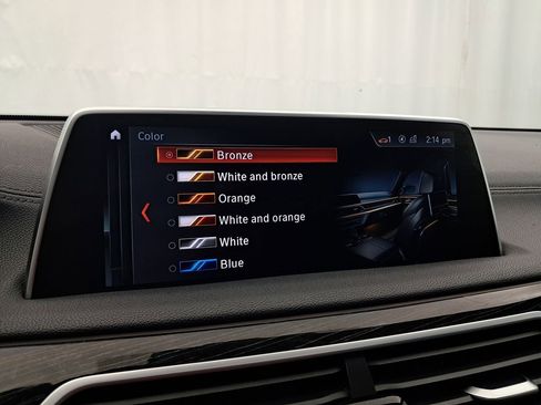 Used 2019 BMW 750i xDrive w/ M Sport Package image 35