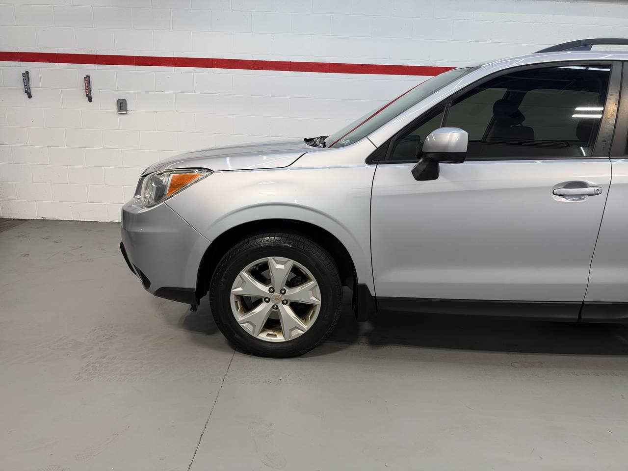 Used 2016 Subaru Forester 2.5i Premium w/ All-Weather Package AWD/4WD image 3