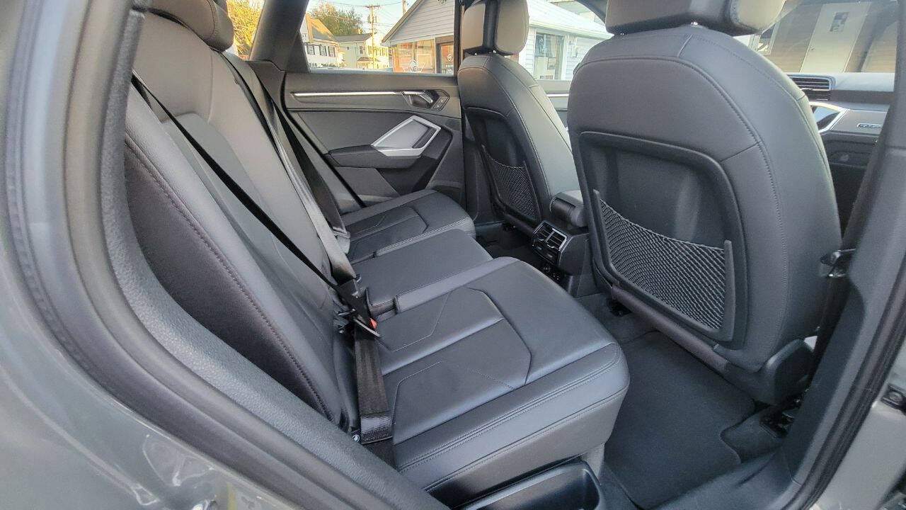 Used 2022 Audi Q3 2.0T Premium AWD/4WD image 23