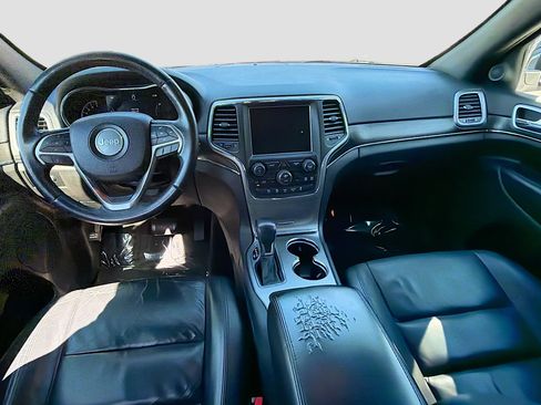 Used 2018 Jeep Grand Cherokee Limited image 16