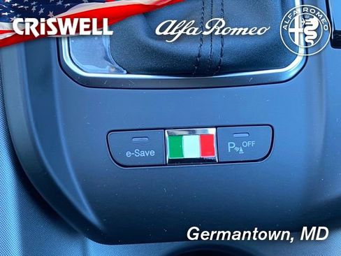 Used 2024 Alfa Romeo Tonale Ti image 32