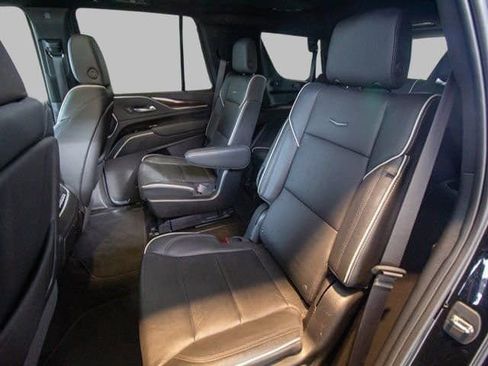 Used 2023 Cadillac Escalade Premium Luxury image 26