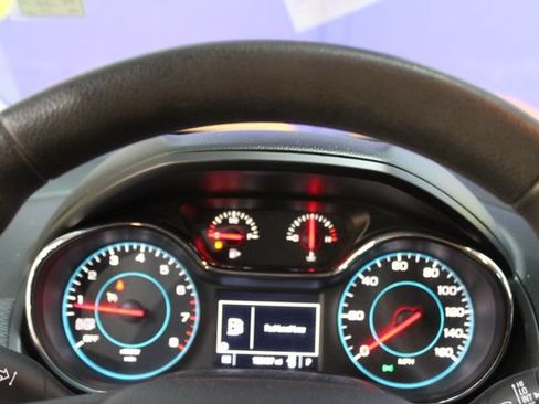 Used 2018 Chevrolet Cruze LT FWD image 18