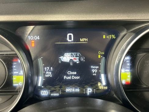 Used 2023 Jeep Wrangler Unlimited image 17