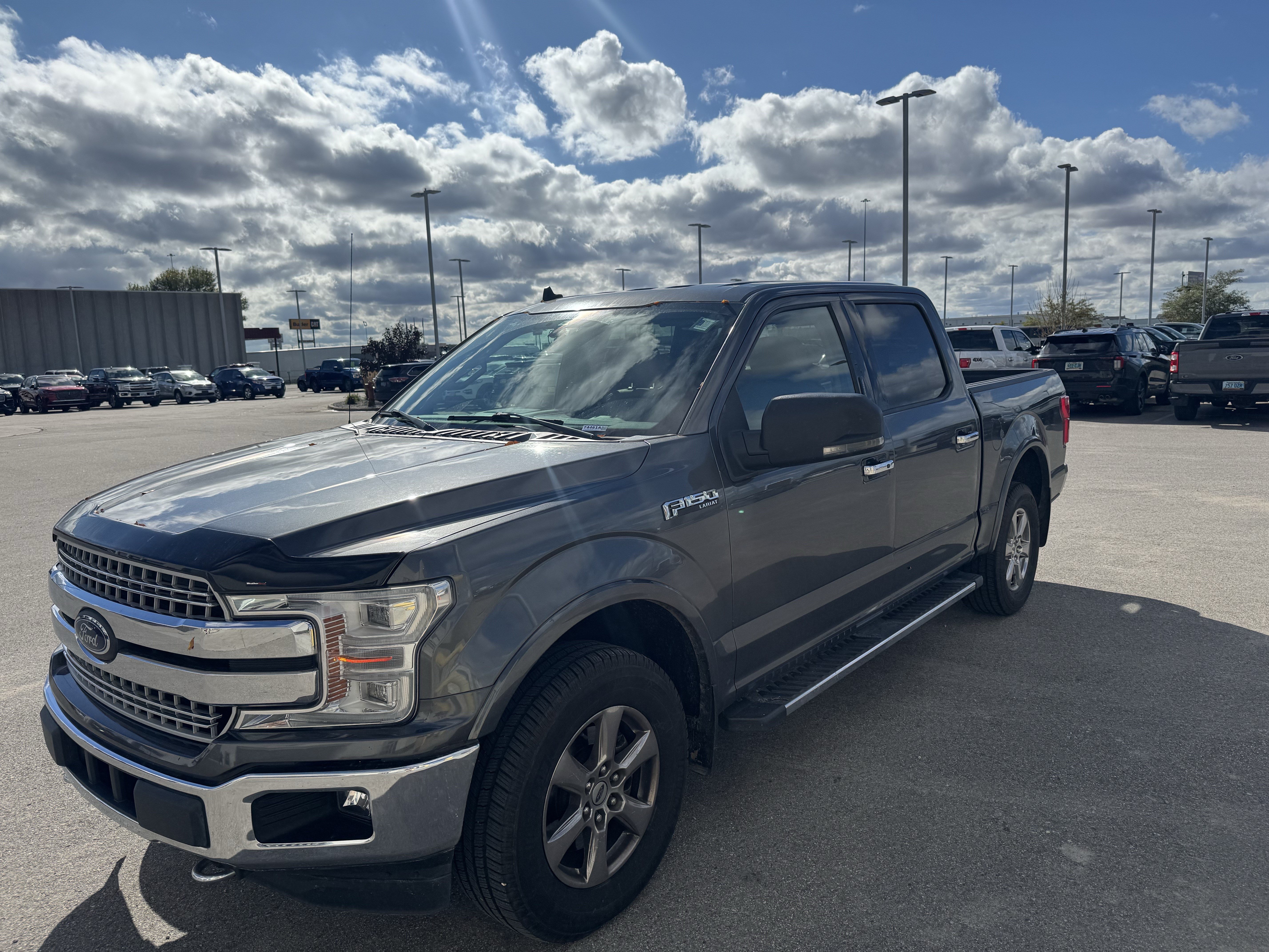 Used 2019 Ford F150 Lariat w/ Equipment Group 502A Luxury AWD/4WD image 3
