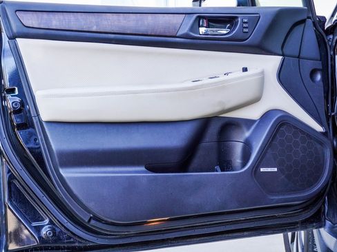 Used 2017 Subaru Outback 2.5i Limited image 15