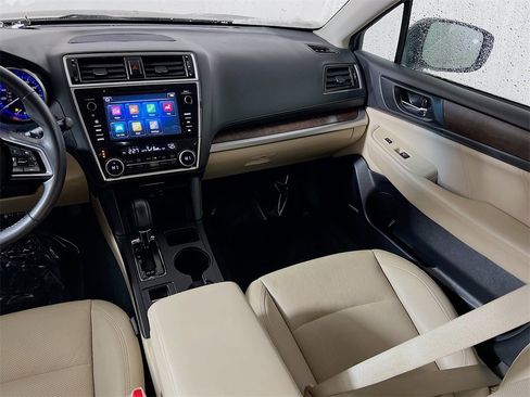 Used 2018 Subaru Outback 3.6R Limited image 21