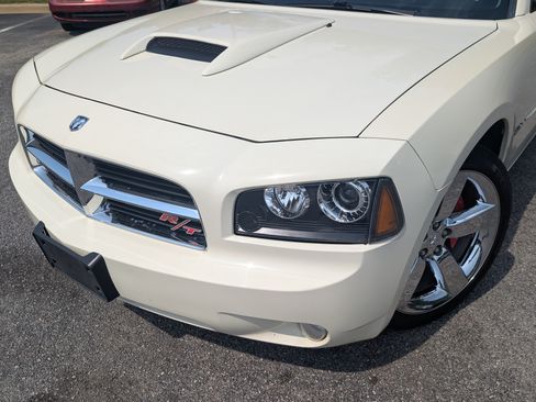 Used 2010 Dodge Charger R/T w/ Premium Appearance Group RWD image 13