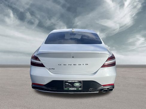 Used 2022 Genesis G70 2.0T image 4