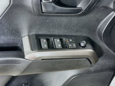 Certified 2023 Toyota Tacoma SR5 w/ Technology Package AWD/4WD image 17
