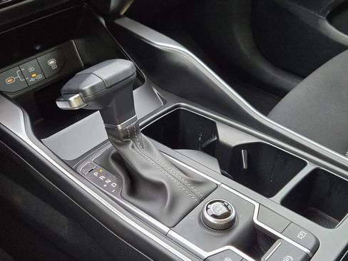 New 2025 Kia Sorento LX FWD image 17