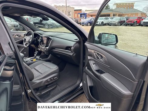 Used 2023 Chevrolet Traverse Premier w/ Redline Edition image 27