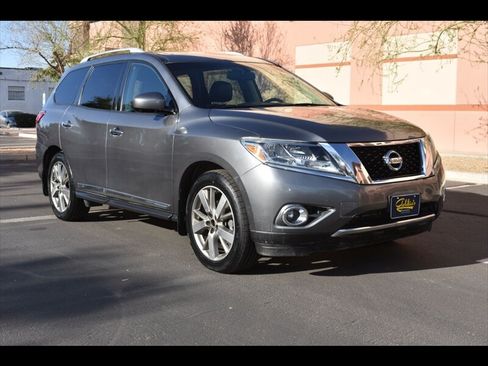 Used 2015 Nissan Pathfinder Platinum AWD/4WD image 2