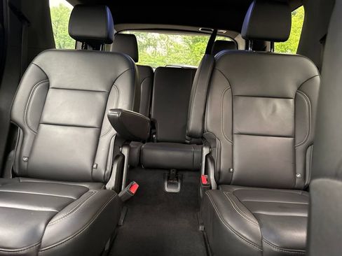 Used 2023 Chevrolet Traverse LT AWD/4WD image 25