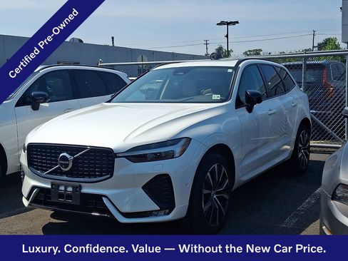 Used 2024 Volvo XC60 B5 Plus w/ Protection Package Premier AWD/4WD image 3