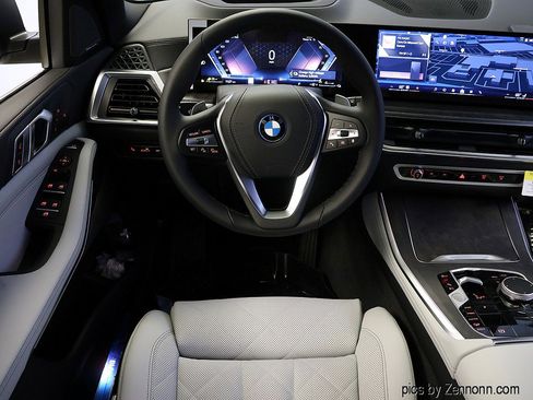 New 2026 BMW X5 xDrive50e w/ Climate Comfort Package image 16