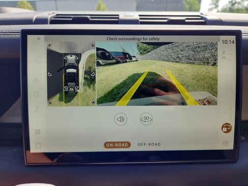 New 2025 Land Rover Defender 110 S image 20