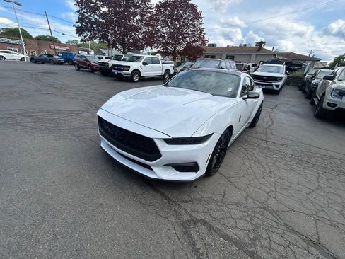 Used 2024 Ford Mustang Premium RWD image 3