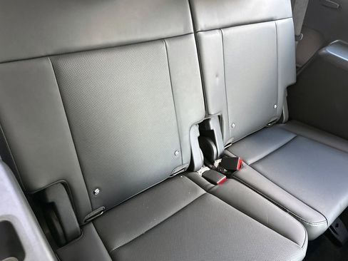 Certified 2025 Hyundai Santa Fe SEL image 17