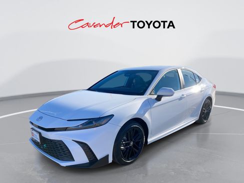 Certified 2026 Toyota Camry SE image 1