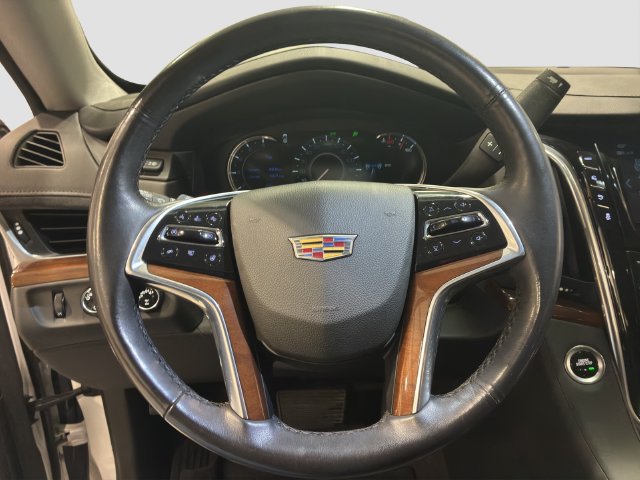 Used 2020 Cadillac Escalade Luxury AWD/4WD image 17