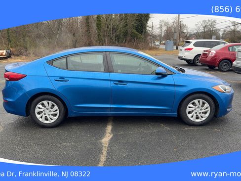 Used 2018 Hyundai Elantra SE w/ Cargo Package image 4