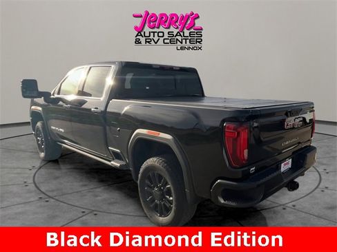 Used 2023 GMC Sierra 2500 Denali w/ Denali Black Diamond Edition image 3
