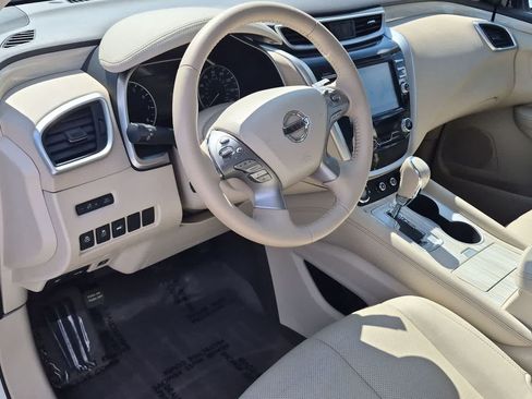 Used 2016 Nissan Murano Platinum w/ Platinum Technology Package AWD/4WD image 2