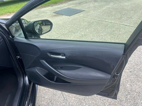 Used 2020 Toyota Corolla LE FWD image 11