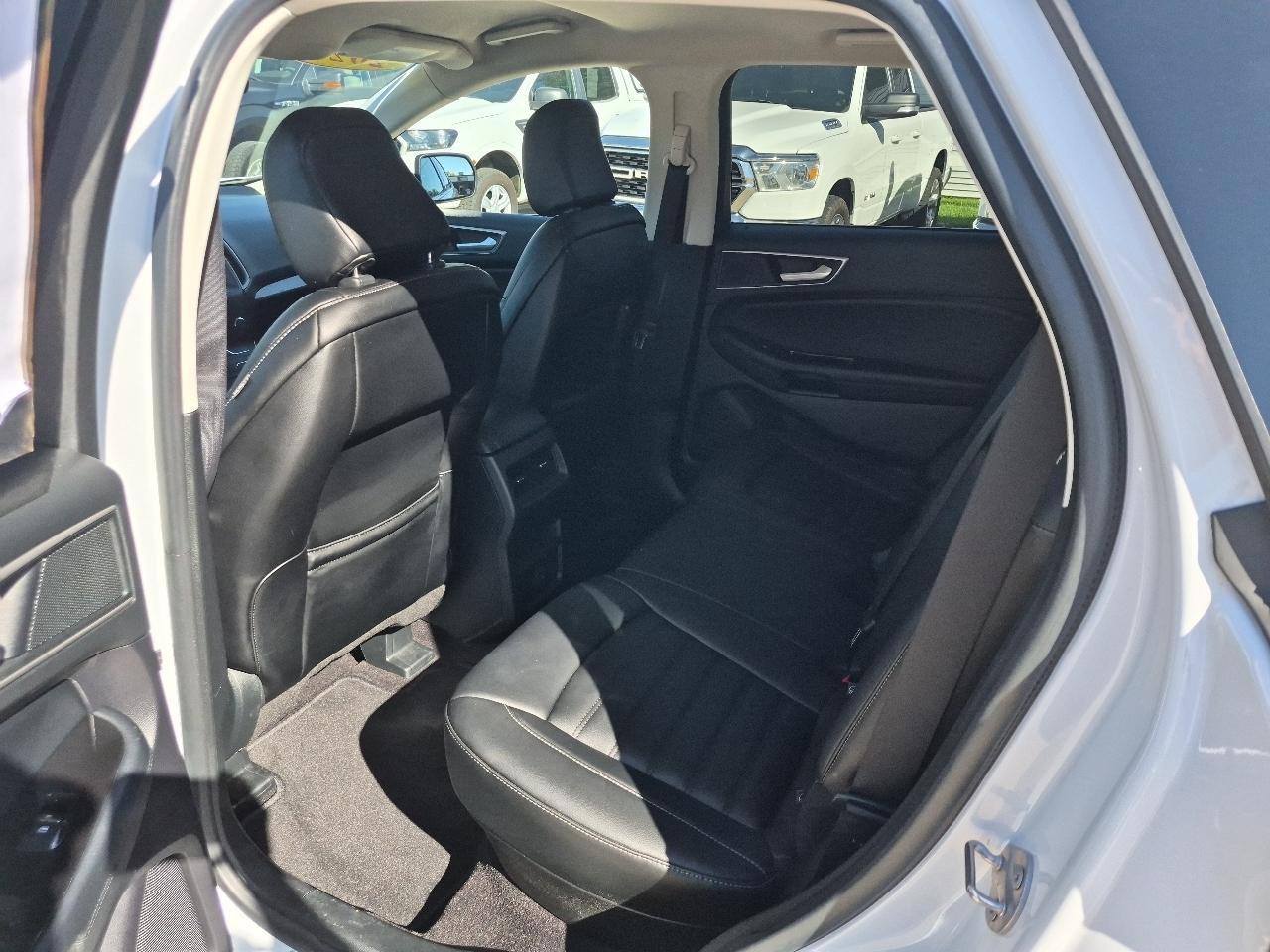 Used 2020 Ford Edge SEL AWD/4WD image 13