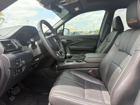 Certified 2024 Honda Passport TrailSport image 9