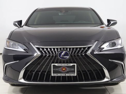 Used 2023 Lexus ES 300h w/ Premium Package image 52