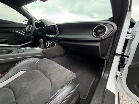 Used 2020 Chevrolet Camaro SS RWD image 41