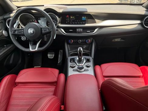 Used 2023 Alfa Romeo Stelvio Veloce AWD/4WD image 46