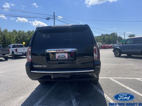 Used 2020 GMC Yukon XL Denali AWD/4WD image 5