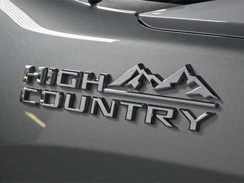 Used 2024 Chevrolet Silverado 1500 High Country w/ High Country Premium Package image 3