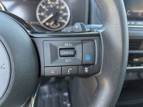 Used 2023 Nissan Rogue SV image 25