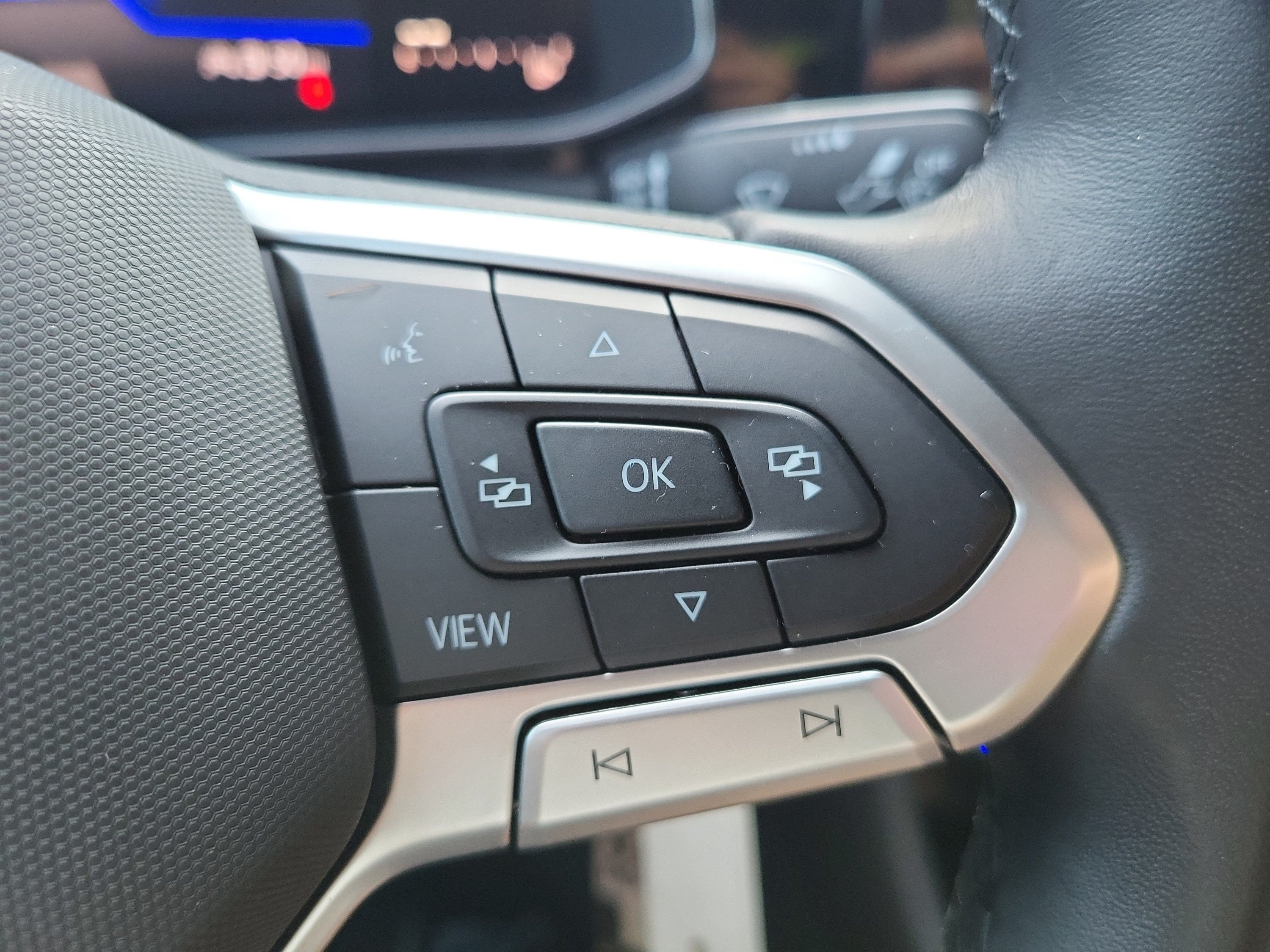 Used 2025 Volkswagen Jetta Sport FWD image 27