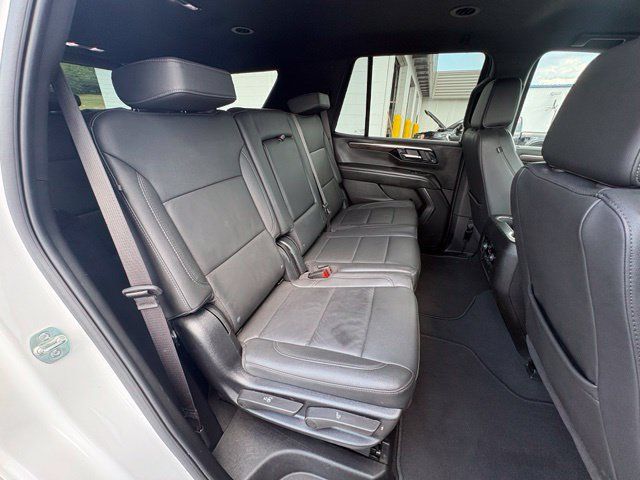 Used 2025 Chevrolet Tahoe LT AWD/4WD image 31