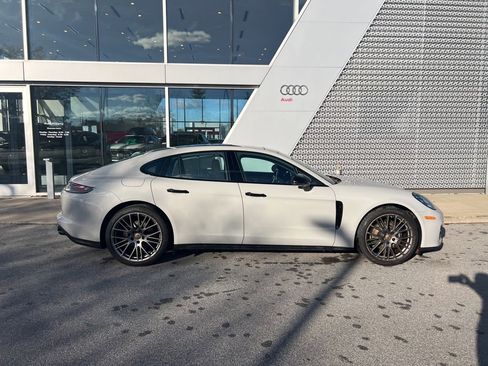 Used 2023 Porsche Panamera 4 Platinum Edition image 18