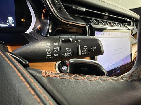 Used 2024 Jeep Grand Cherokee Summit AWD/4WD image 18