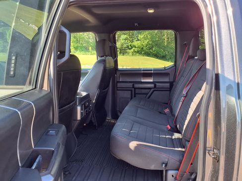 Used 2019 Ford F150 XLT w/ Equipment Group 302A Luxury AWD/4WD image 11