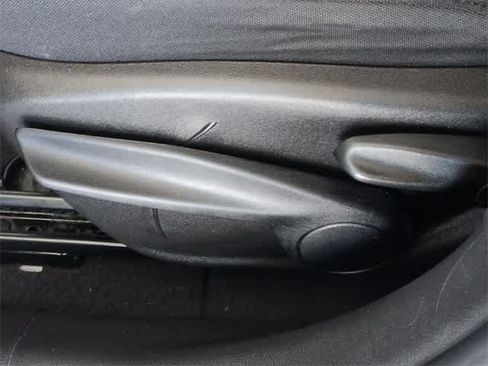 Used 2023 Jeep Renegade Latitude image 18